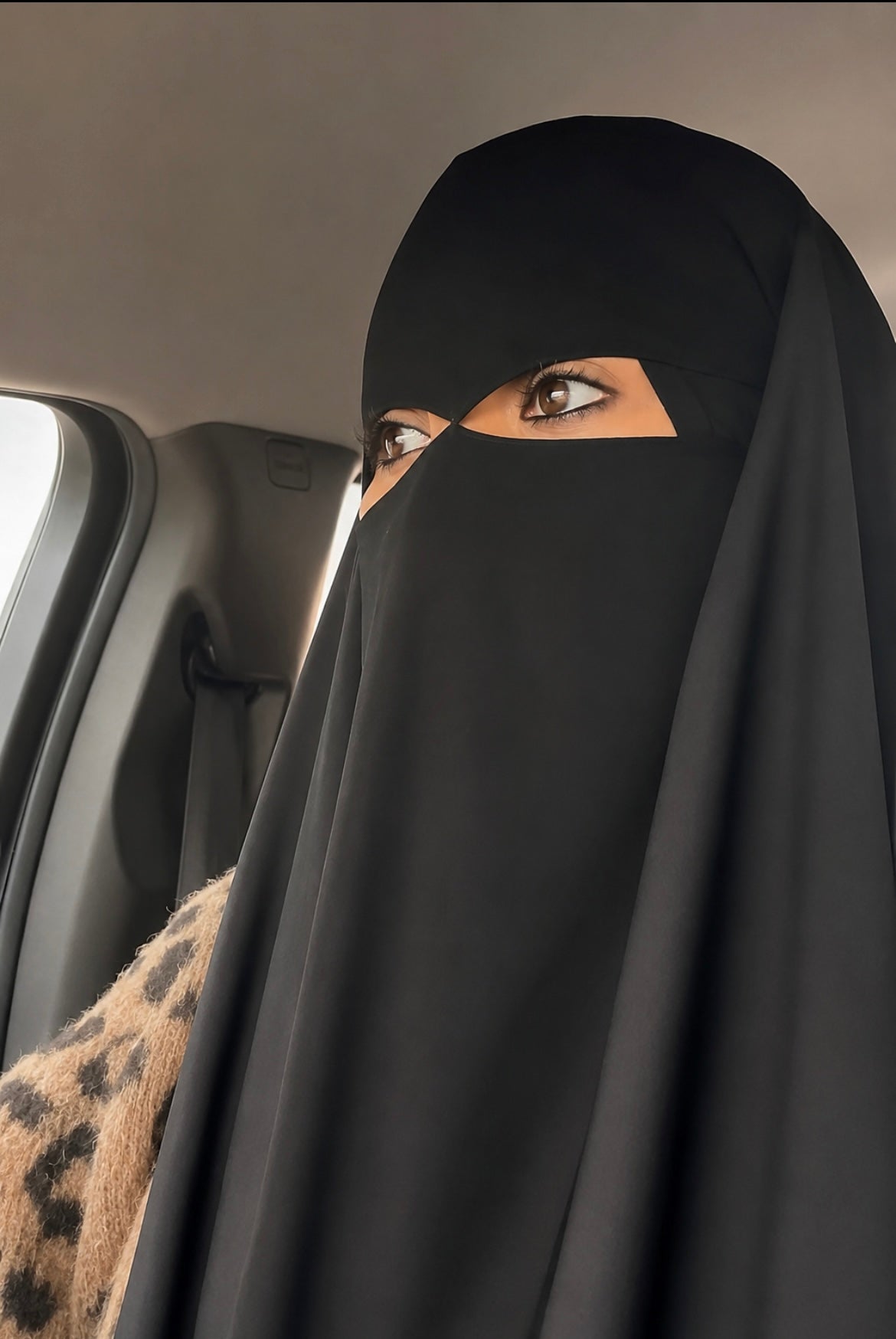 Noir Peak Niqab